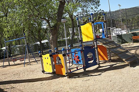Parque infantil del Camping Valldaro