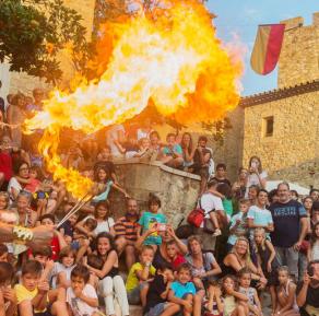 Medieval market in Castell d'Aro