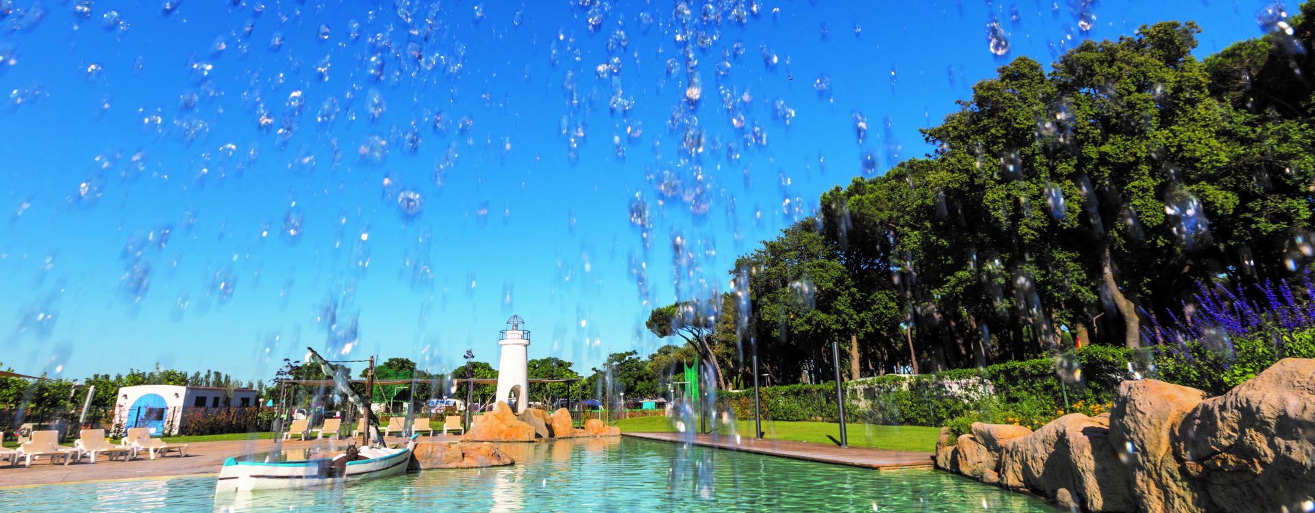 Pool waterfall Camping Resort El Delfín Verde Playa de Aro