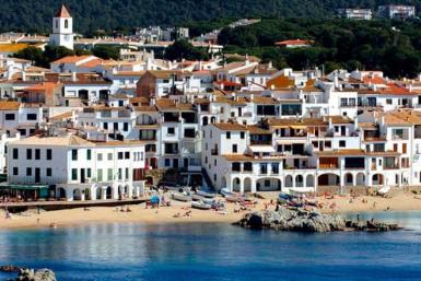Mediterranean houses in Costa Brava