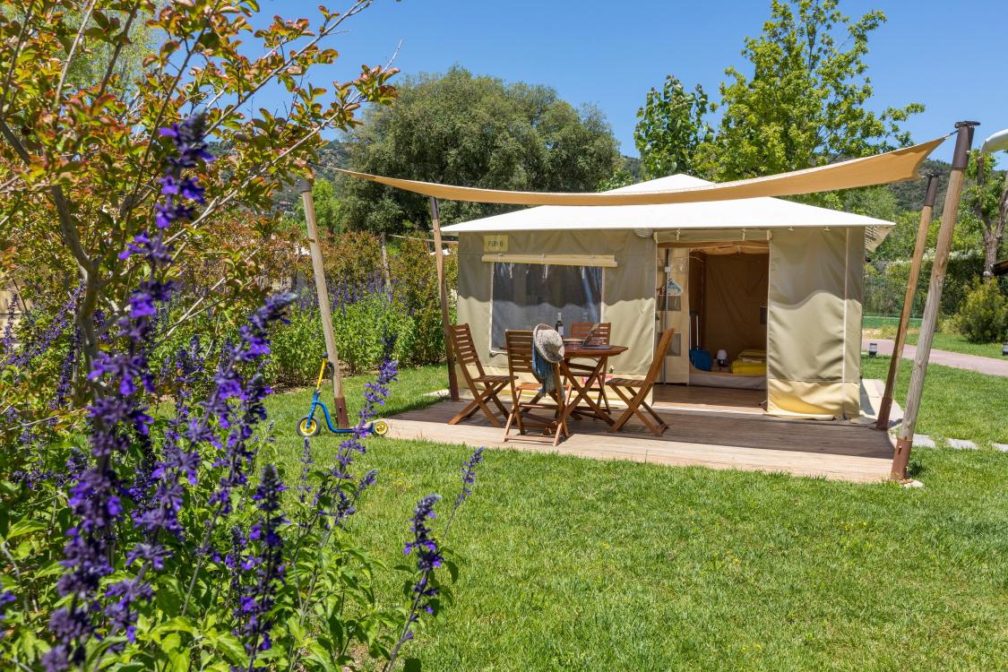 Glamping tents with terrace in Playa de Aro