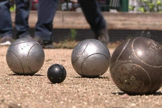 Petanque balls